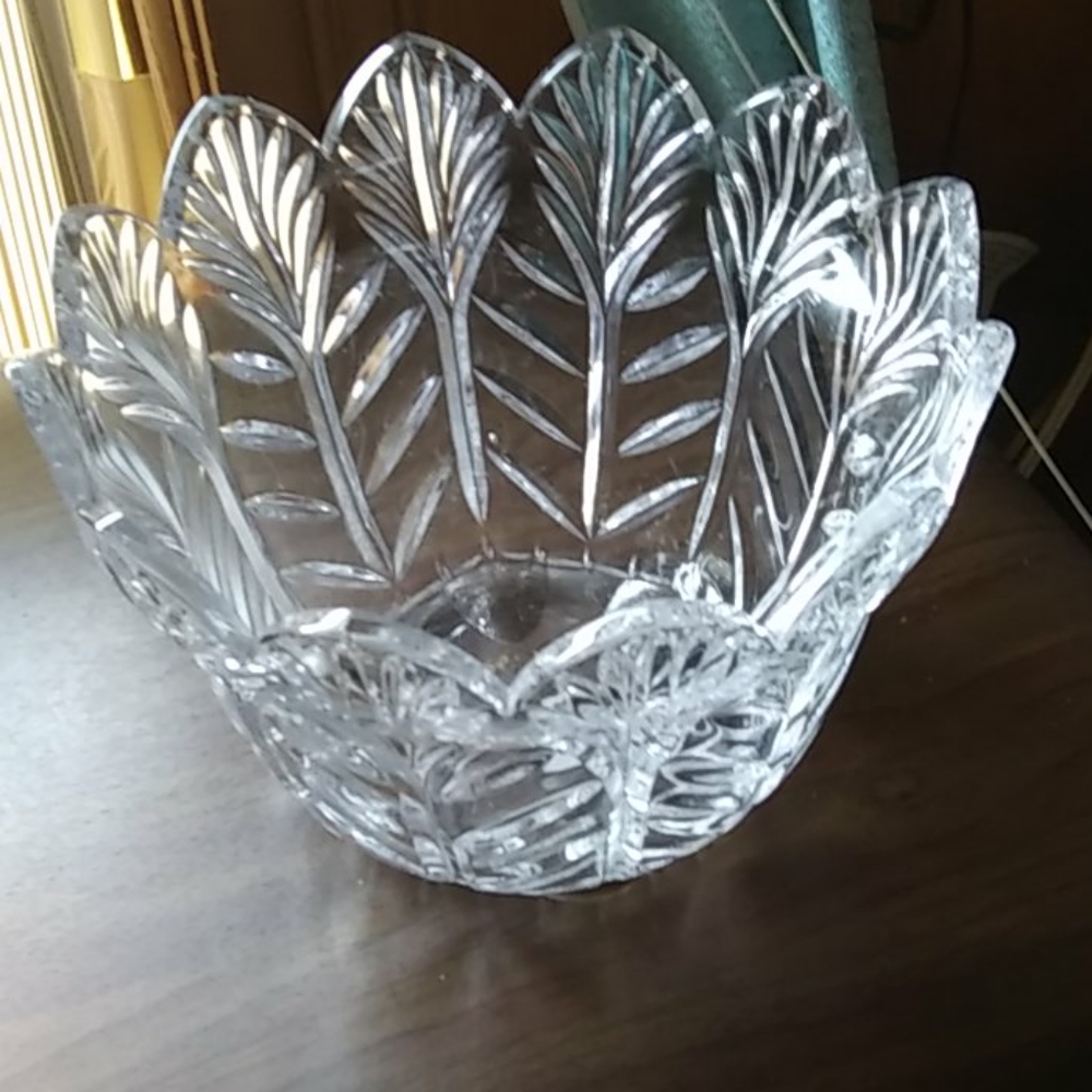 Vintage large lead crystal salad bowl